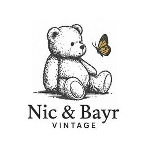 Meet your Posher, Nic & Bayr